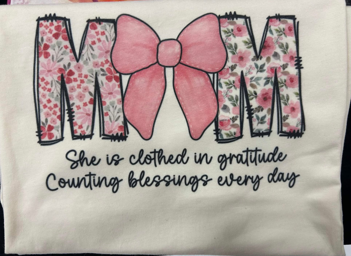 Mom Pink Bow T-Shirt