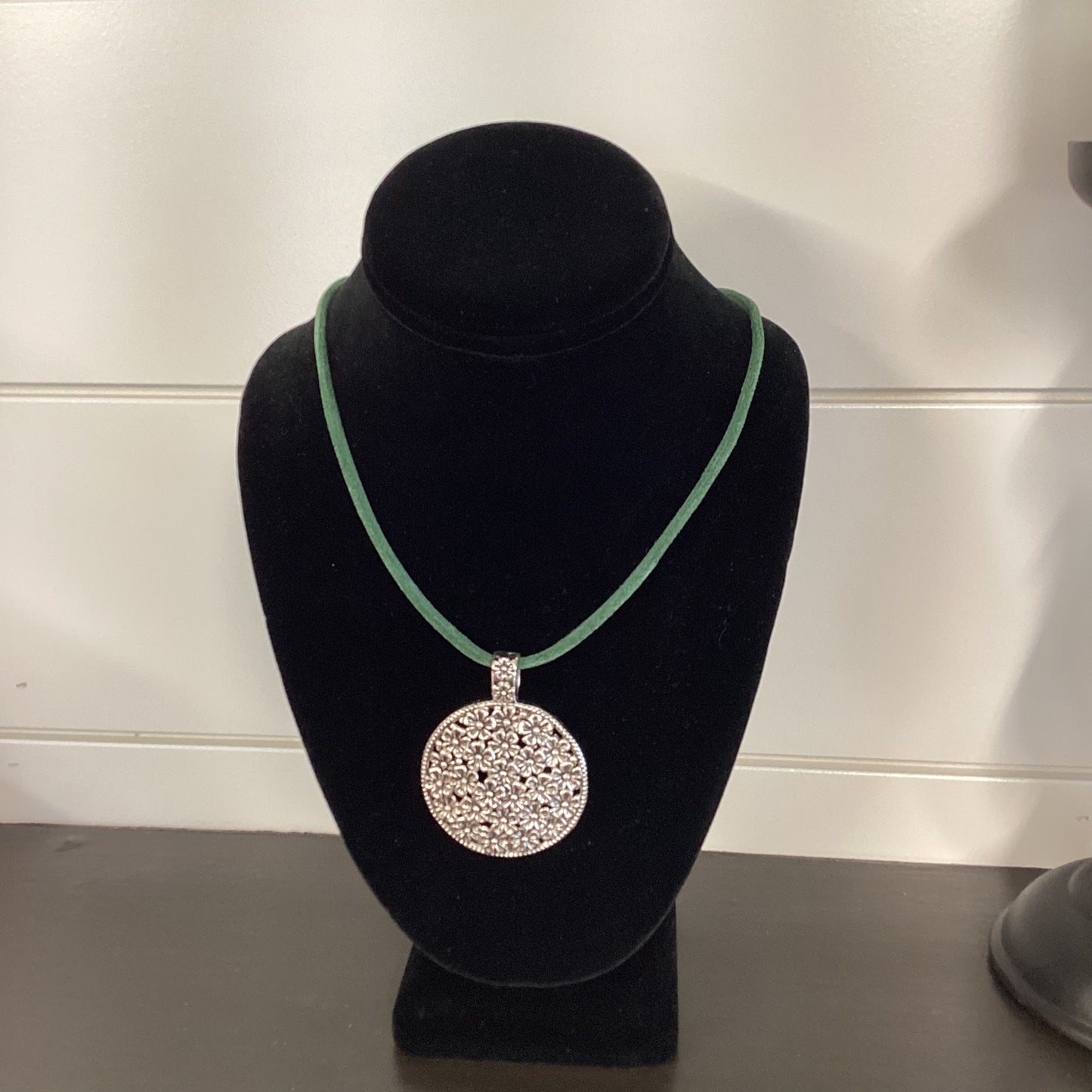 Kiwi Jewelry Designz - Necklaces
