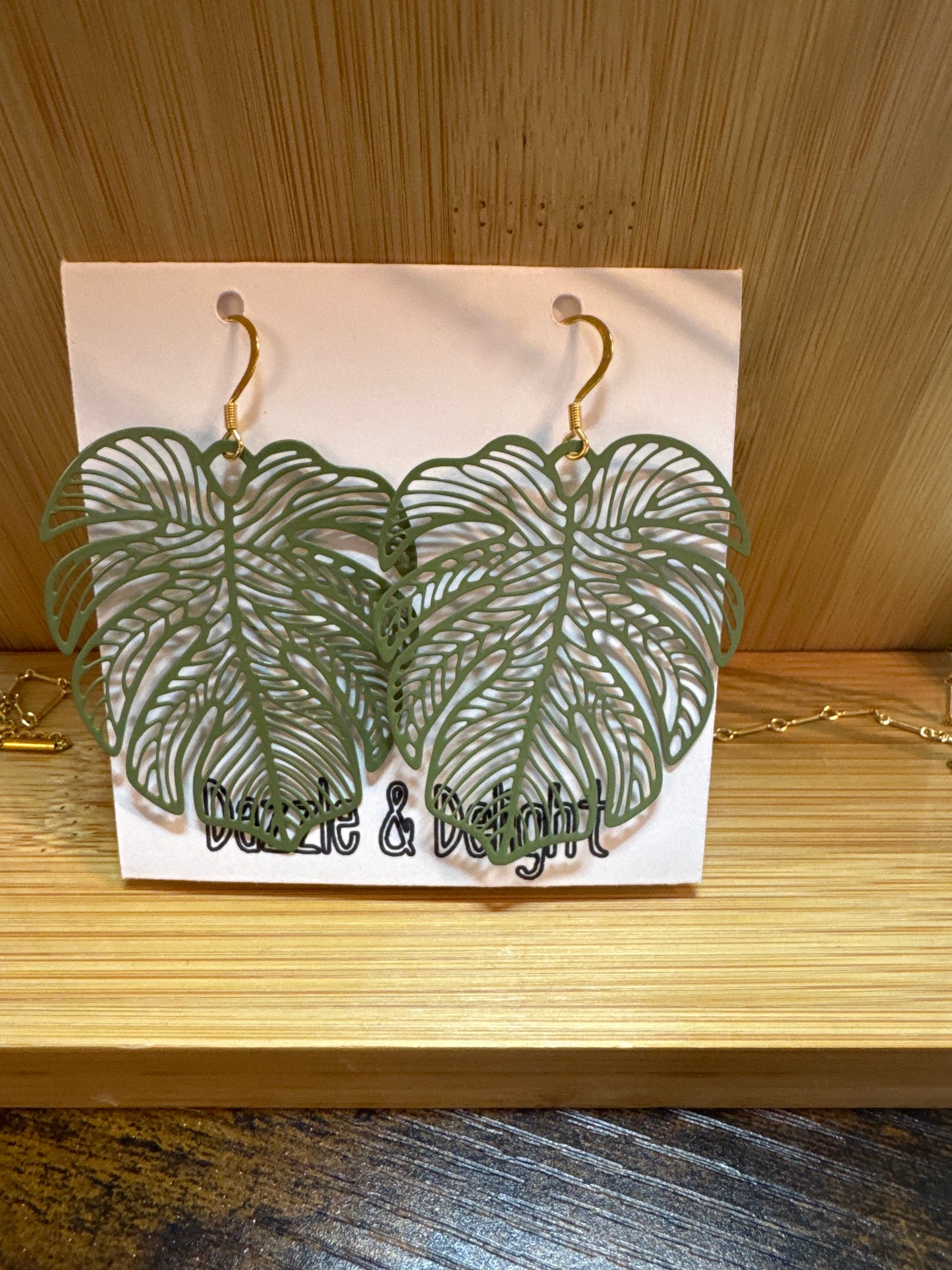 Dazzle and Delight Earrings