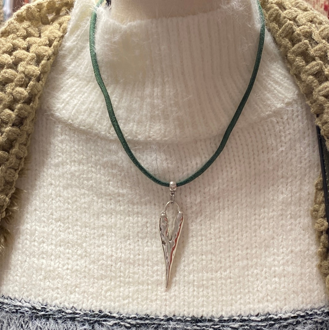 Kiwi Jewelry Designz - Necklaces