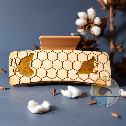 4" Chickens in cage claw clip