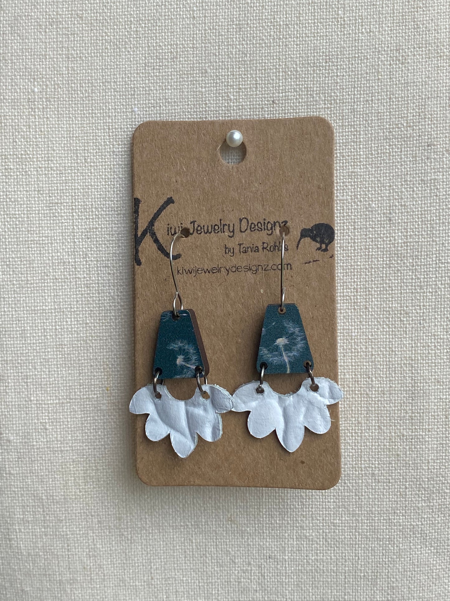 Kiwi Jewelry Designz - Leather & Wood Earrings