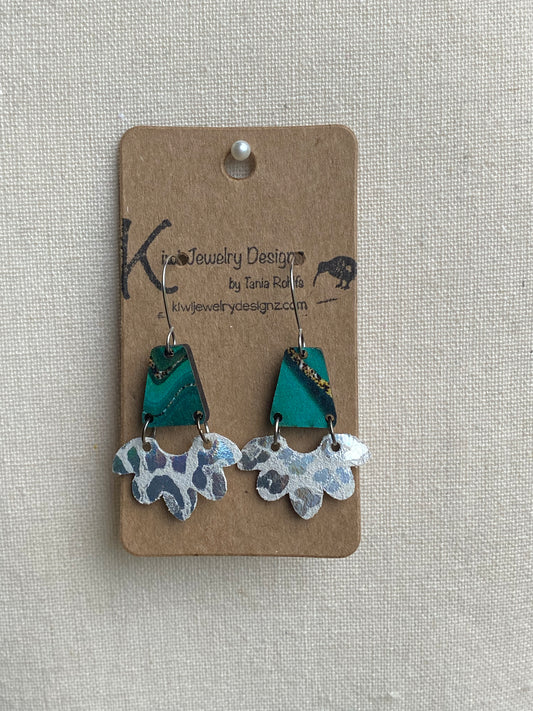 Kiwi Jewelry Designz - Leather & Wood Earrings