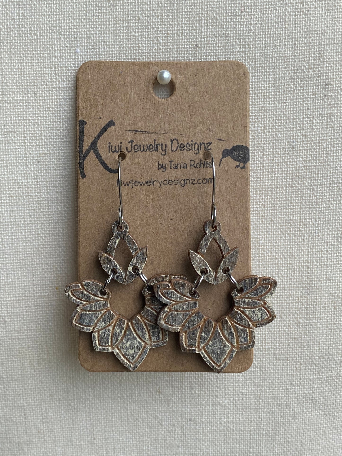 Kiwi Jewelry Designz - Wooden Earrings