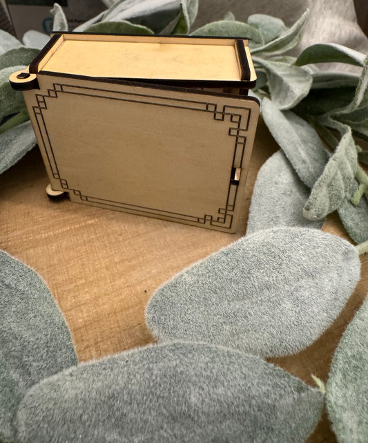 Mistletoe and Box Earring Set