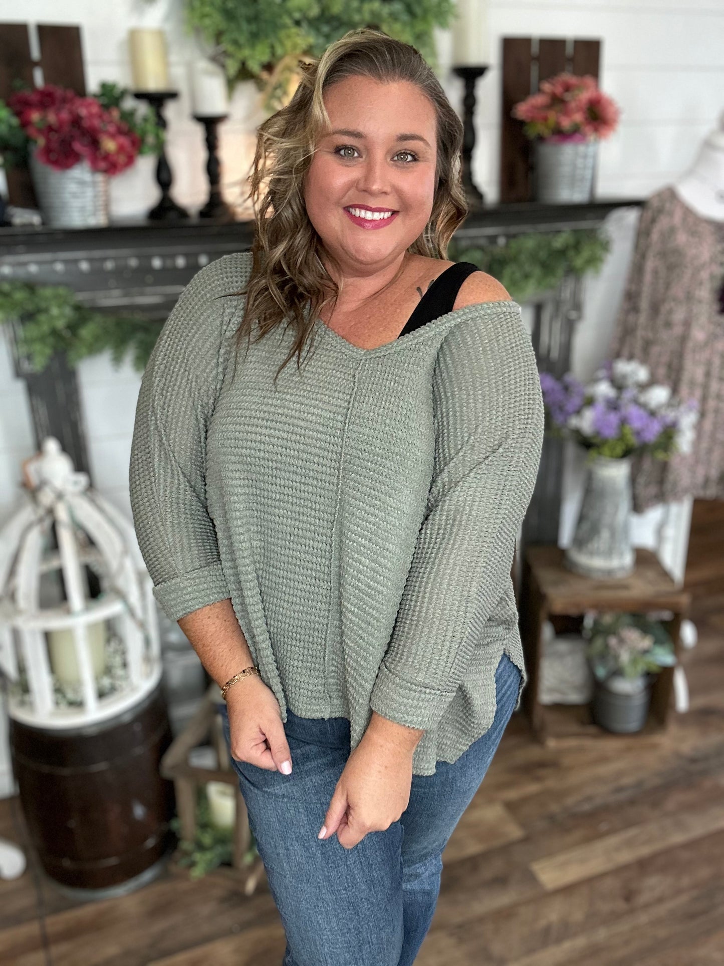 Vera V-Neck 3/4 Sleeve Jacquard Top