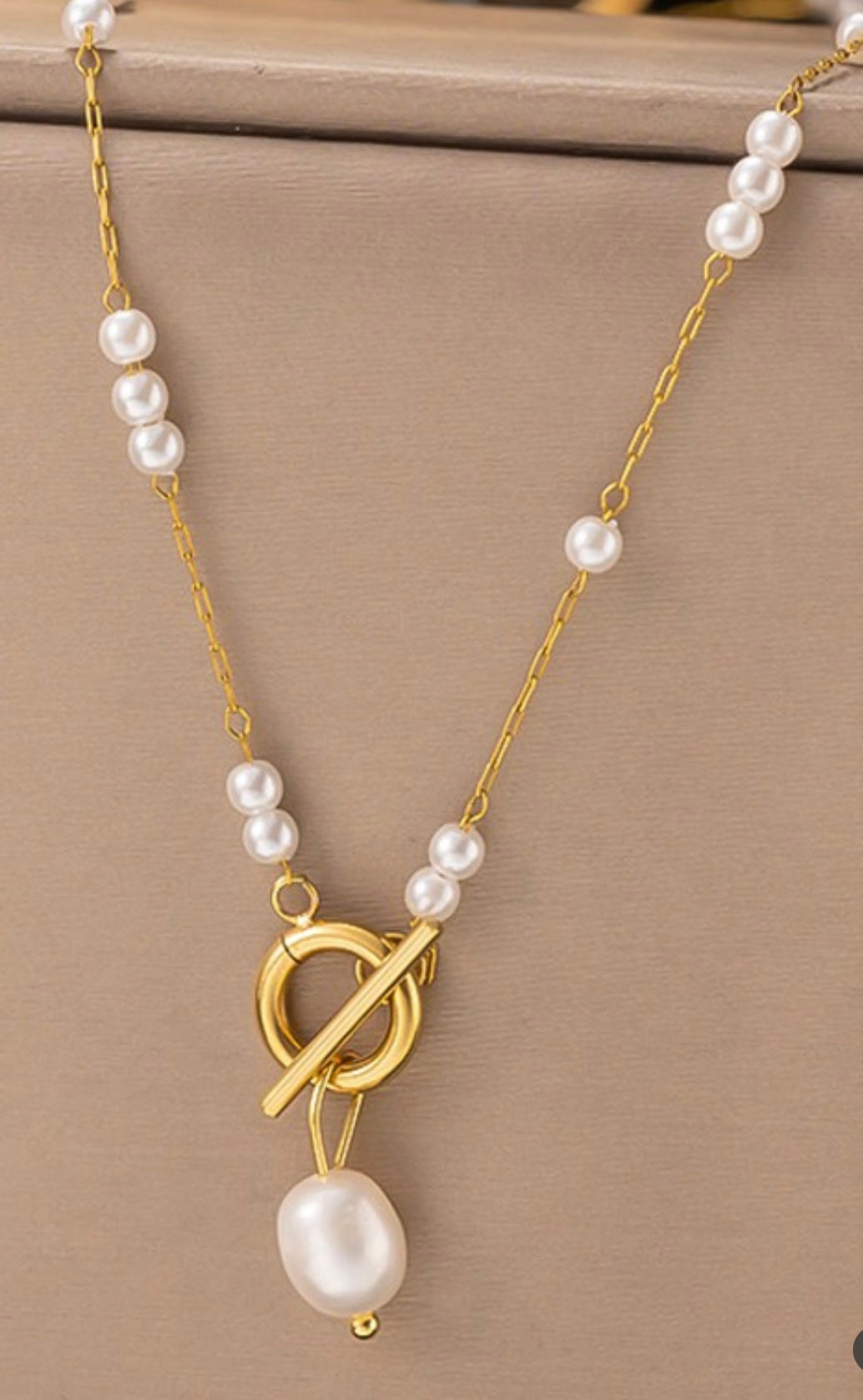 Dainty Gold and Pearl Beaded Necklace