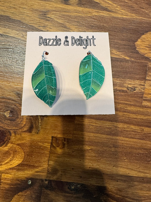 Dazzle and Delight Green Leave Earrings