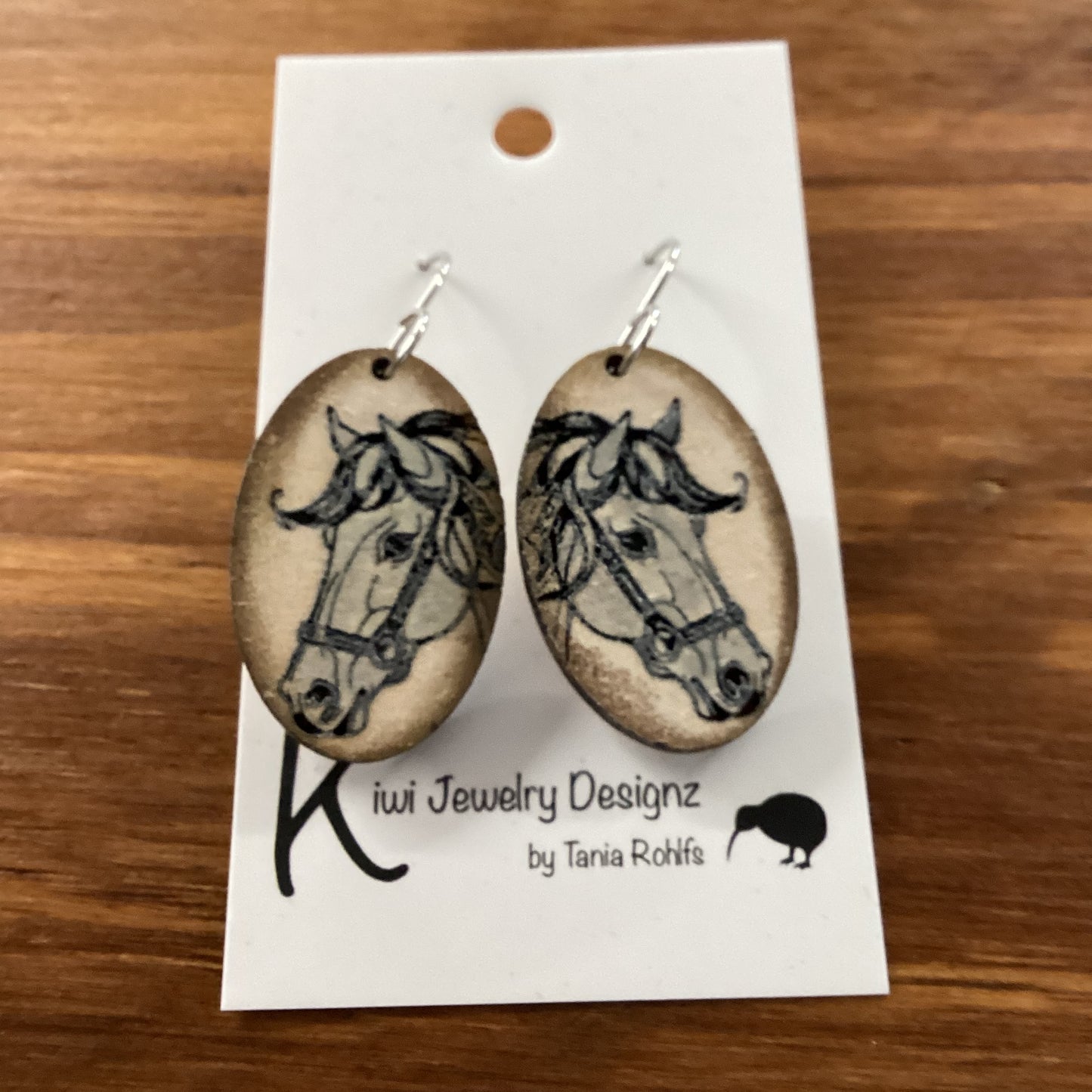 Kiwi Jewelry Designz - Wooden Earrings