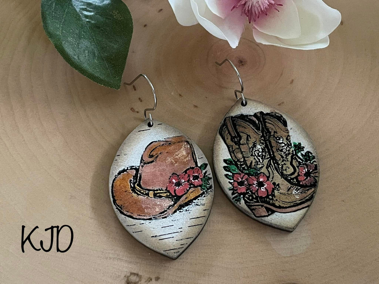 Kiwi Jewelry Designz - Wooden Earrings