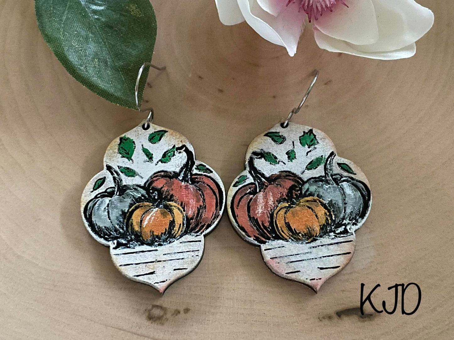 Kiwi Jewelry Designz - Wooden Earrings