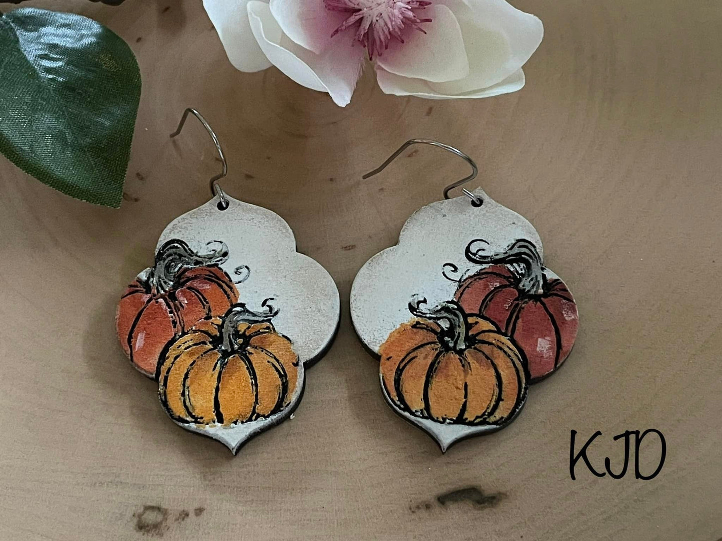 Kiwi Jewelry Designz - Wooden Earrings