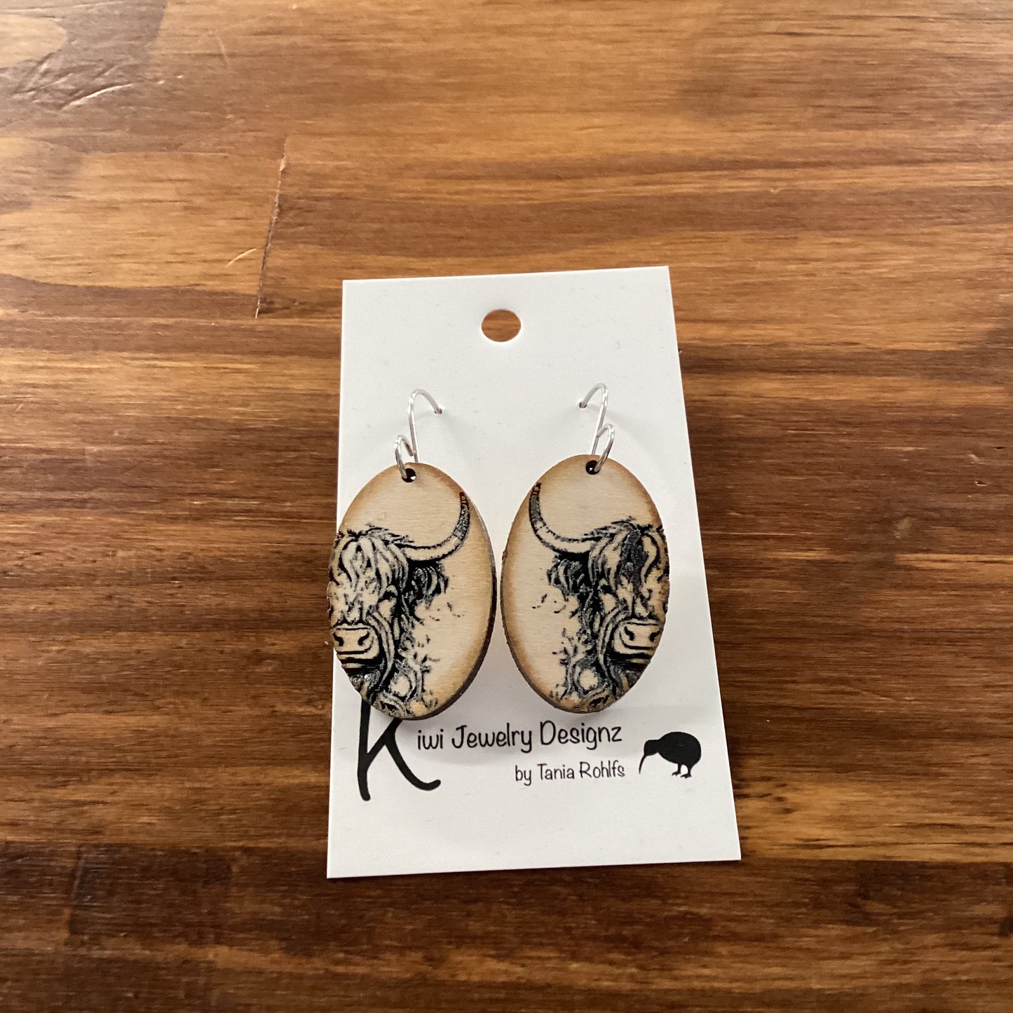 Kiwi Jewelry Designz - Wooden Earrings