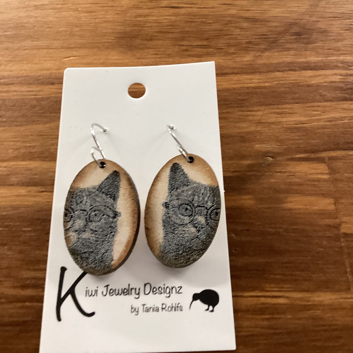 Kiwi Jewelry Designz - Wooden Earrings