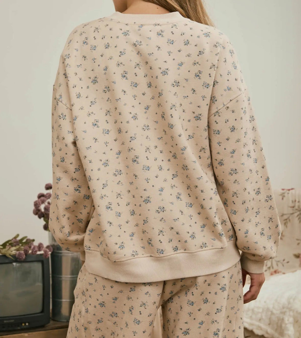 Delightful Ditsy Floral Sweatshirt
