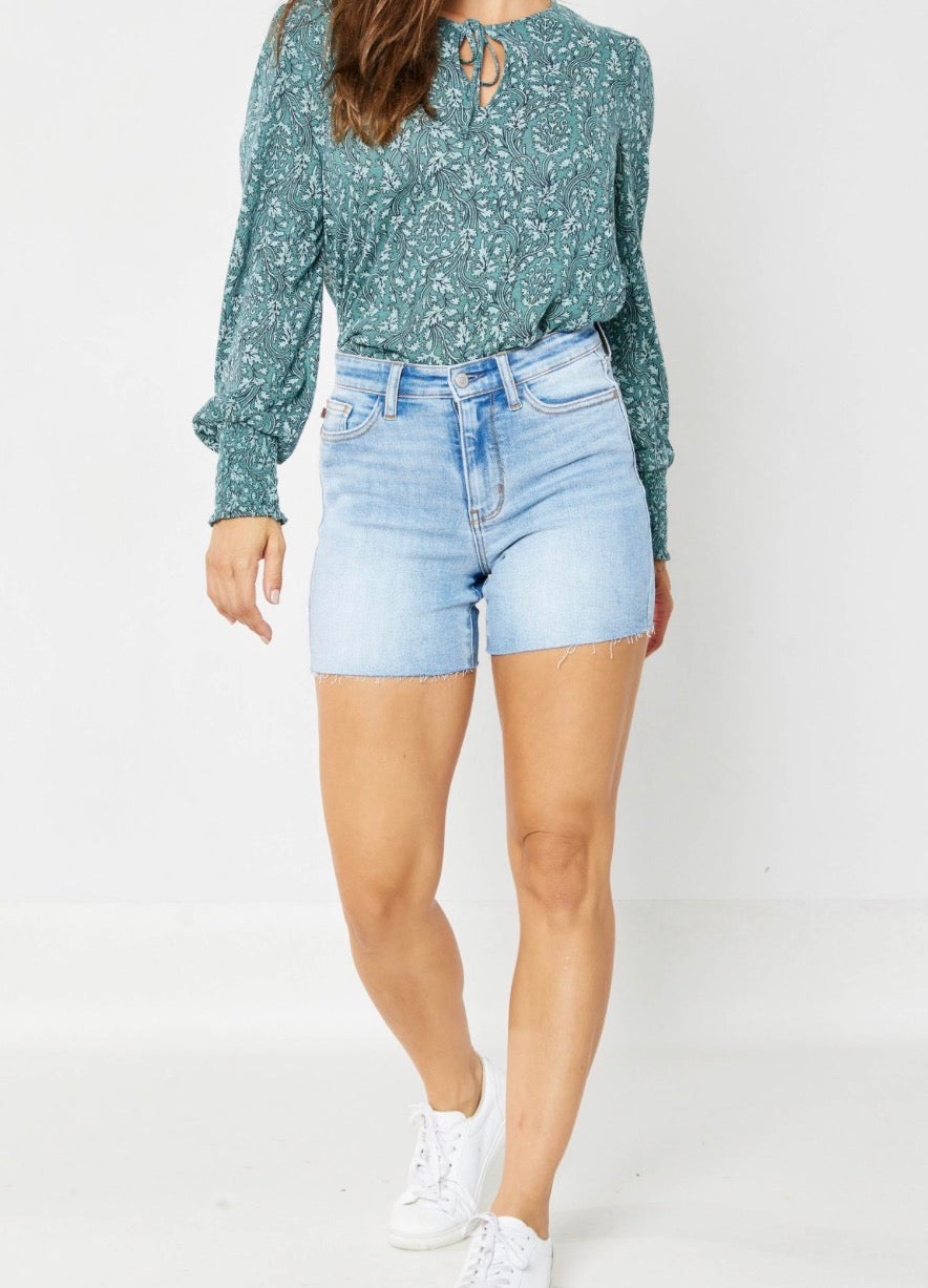 Judy Blue HW Light Wash Shorts