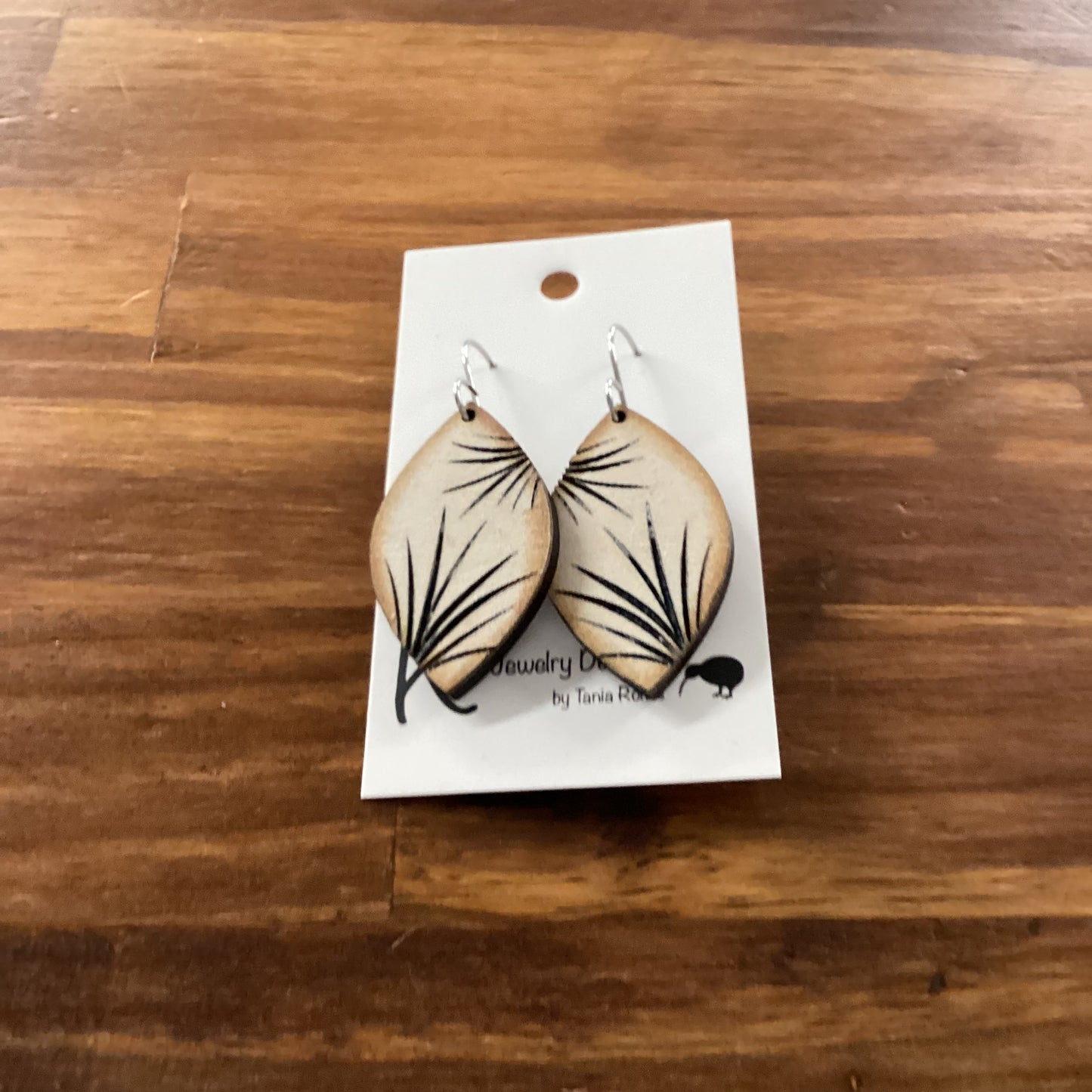 Kiwi Jewelry Designz - Wooden Earrings