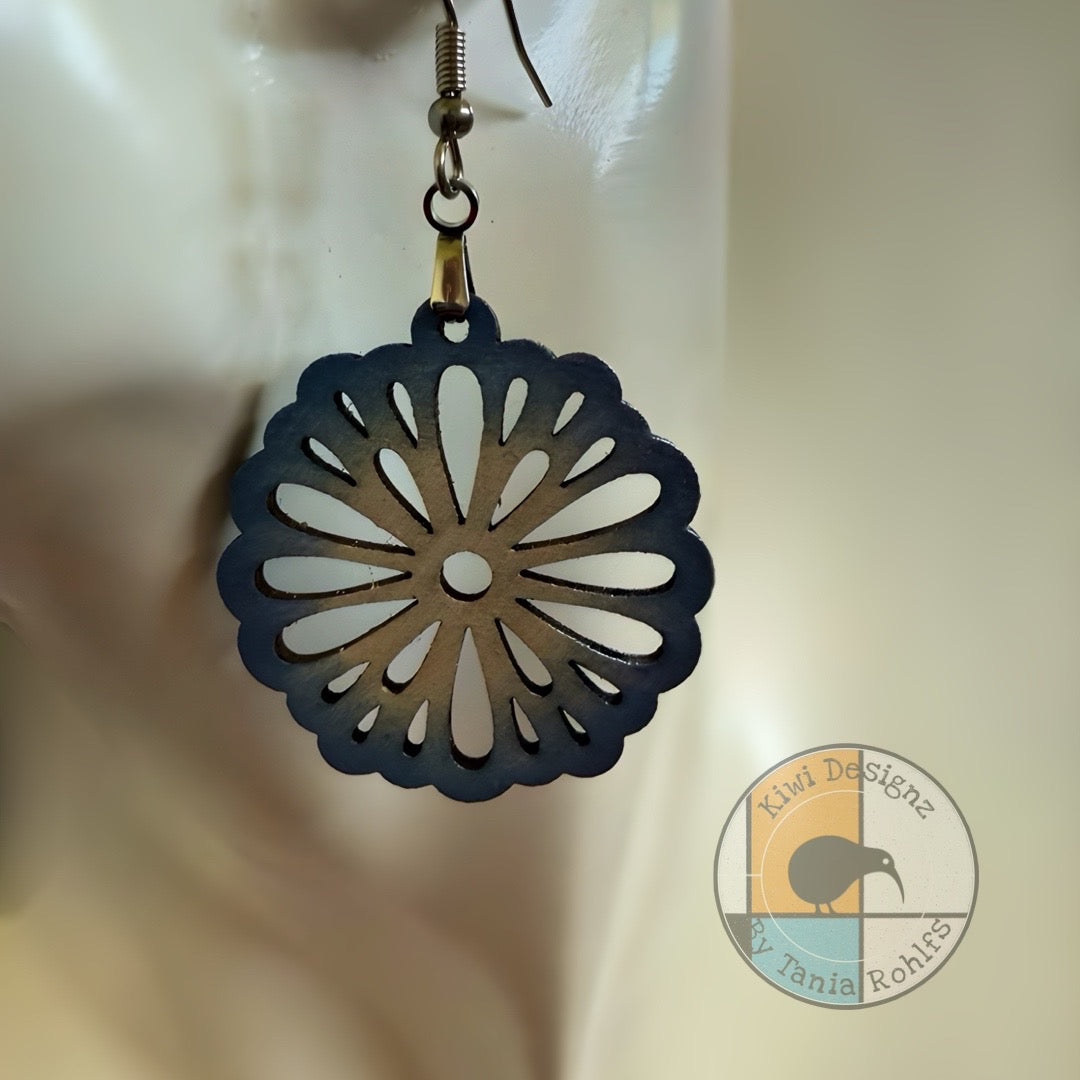 Floral Cutout earrings