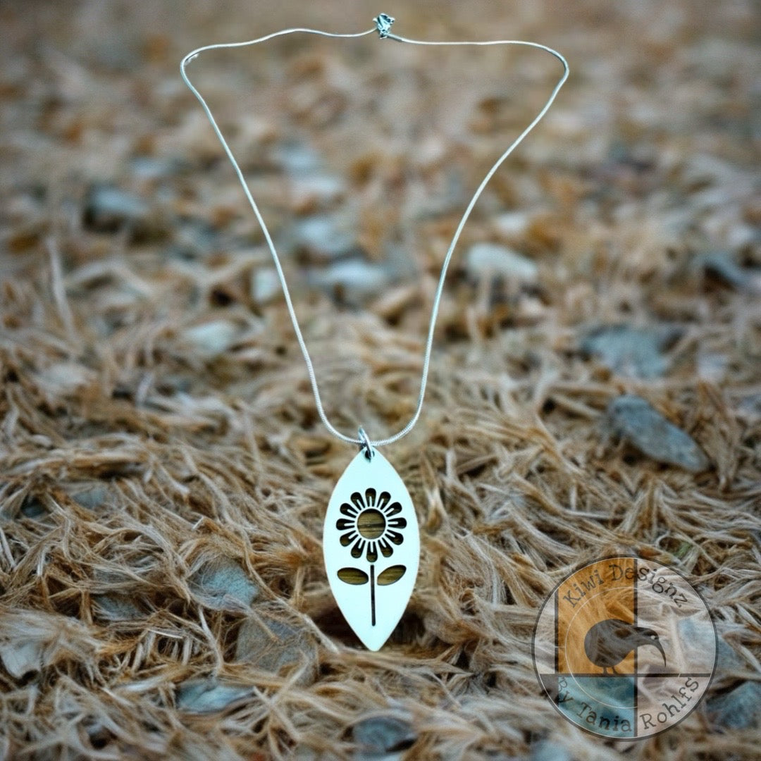 Daisy Necklace