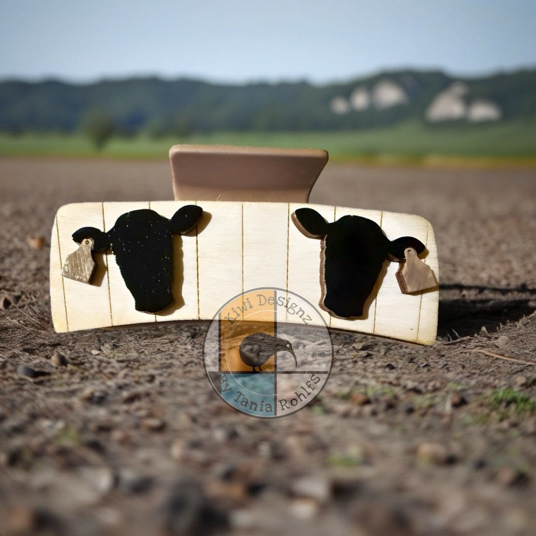 4" Claw clip Cow with tag