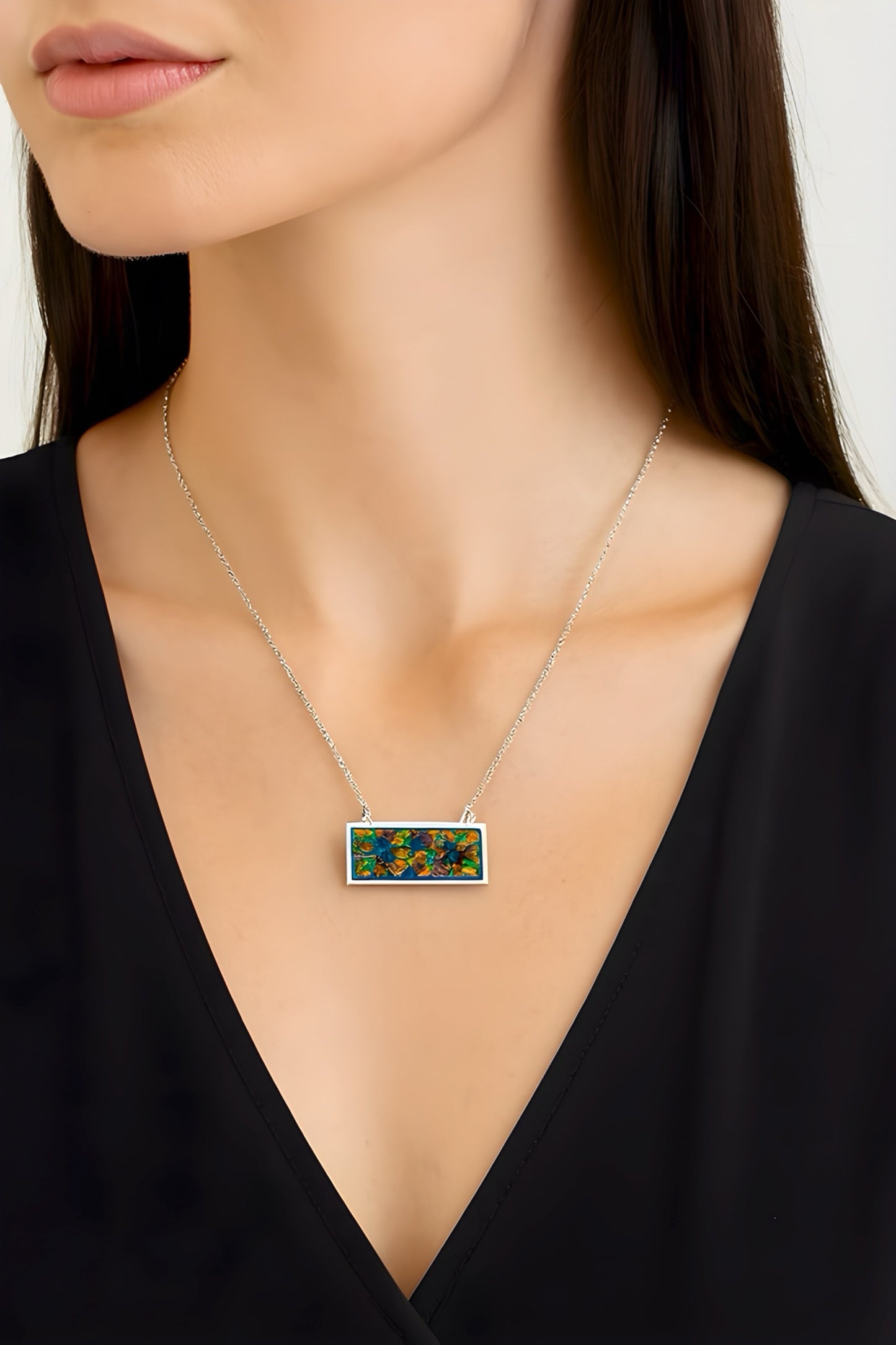 Golden dragon skin rectangle pendant necklace