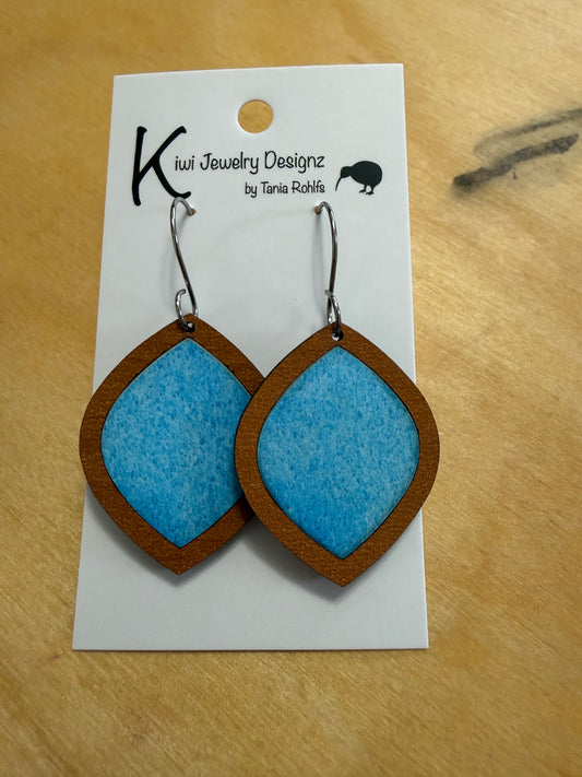 Pointed Oval Inlay earrings