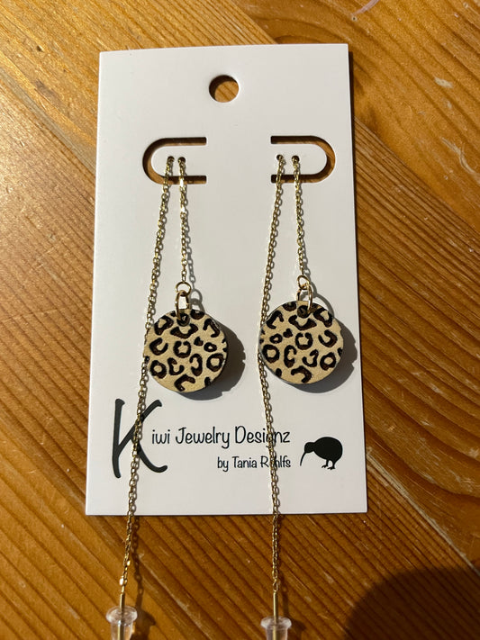 1/2" wood round leopard design threader earrings